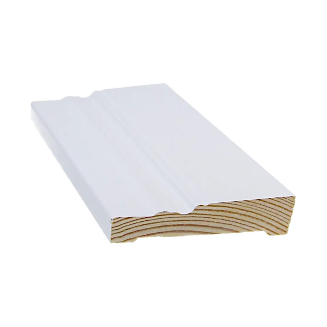 Valkoisen koriste jalkalistan tuotekuva